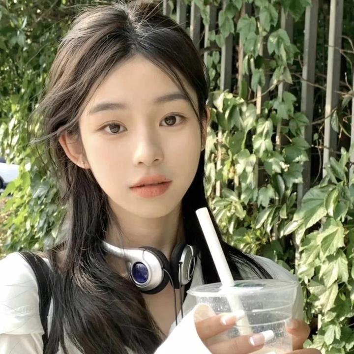 少女们向荒野进发